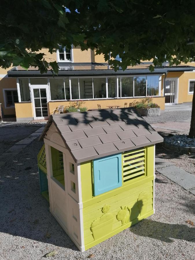 Ferienwohnung Schuhmann Mit Wintergarten Und Garten Therme Aquapulco Und Ikuna Erlebnispark, Zoo Schmiding 20 Min Mit Auto Entfernt Ab 3 Naechte Buchbar Hinzenbach Ngoại thất bức ảnh